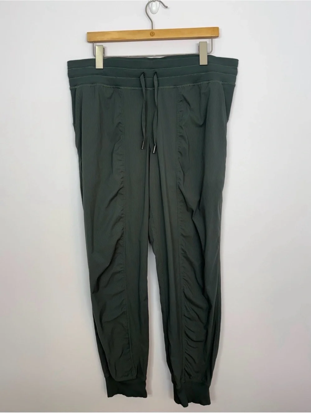 Lululemon Dance Studio Mid-Rise Jogger Dark Forest Sz 14 28” Inseam